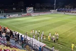 Η βραδιά έκλεισε με "ζεστό" χειροκρότημα (βίντεο)