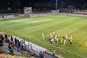 Η βραδιά έκλεισε με "ζεστό" χειροκρότημα (βίντεο)