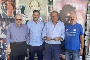 Ο Πλατινί... στον Πλατινί (φώτος)
