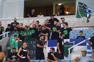 Πάντα πιστοί...