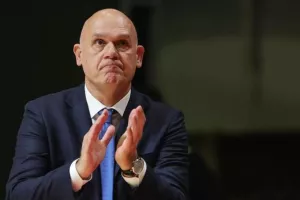 Σπάχια κατά των νατουραλιζέ: «Η Ελλάδα κερδίζει με τον Γιάννη και τον Ντόρσεϊ...»