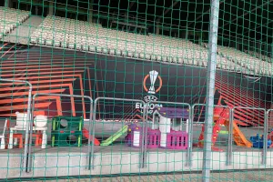 Οικογενειακή... υπόθεση/Cracovia Stadium