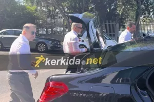 Με... ένα αυτοκίνητο