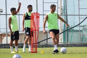 Κλικς από την πρωινή προπόνηση των "κιτρινοπράσινων"