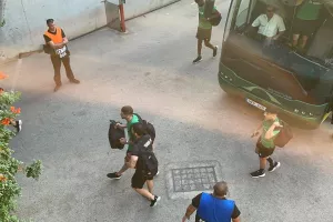 ΦΩΤΟΣ/Η άφιξη της Ομόνοιας
