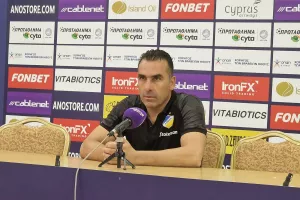 Σωφρόνης: "Η ιστορία γράφεται με αυτούς που είναι στην αποστολή"