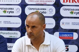 Σίλας: "Δεν είναι δίκαιο το αποτέλεσμα, θέλουμε χρόνο" 