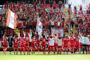SOLD OUT για Αρένα