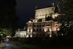 Κρακοβία by night