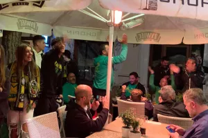 (ΒΙΝΤΕΟ Kerkida) Χαμό... στην Κρακοβία οι ΑΕΚτζήδες!