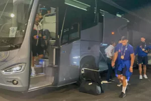 Η άφιξη της Εθνικής Ελλάδας (βίντεο/φώτος)