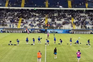 (ΒΙΝΤΕΟ/ΦΩΤΟΣ) Ο Φοίνιξ και οι cheerleaders!