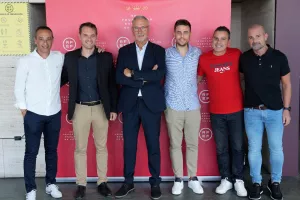 Μαζί με Τσάβι και Βαλβέρδε "δικοί" μας Ισπανοί!