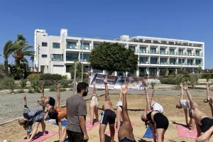 UNIC: Το απόλαυσαν με Beach Volley,  Zumba, Yoga (βίντεος/φώτος)