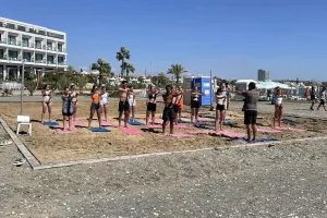 UNIC: Το απόλαυσαν με Beach Volley,  Zumba, Yoga (βίντεος/φώτος)
