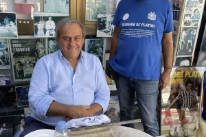 Ο Πλατινί... στον Πλατινί (φώτος)