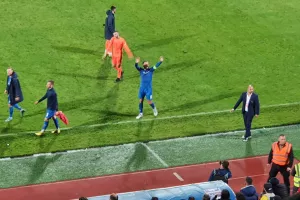 Αποθέωσαν το "πολυβόλο" τους (φώτος)