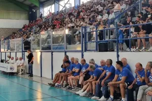 Ανόρθωση - Νέα Σαλαμίνα/ Φιλανθρωπικός αγώνας με μπόλικο κόσμο (Φώτος)