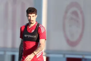 «Σειρήνες» για Βρσάλικο