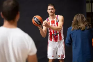 "Ήμουν ηγέτης στον Παναθηναϊκό, πολύ δυνατή ομάδα ο Ολυμπιακός"