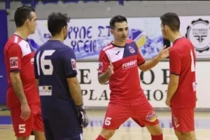 Mε το... "δεξί" η Αραράτ