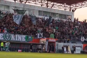 Θύρα 9: "Σήμερα έχουμε αγώνα, όλα παραλύουν" (βίντεο)
