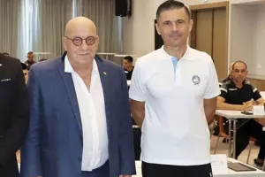 Το συνεχίζουν οι... Σέρβοι για Μάζιτς!