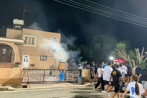 Χρυσές...δουλειές/Δόξα