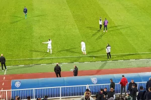Διπλή... παρέμβαση από Τιμούρ στο 46΄
