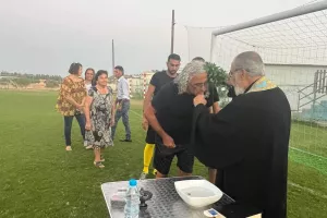 Ο καθιερωμένος αγιασμός του "Αετού Αγγλισίδων" (φώτος)