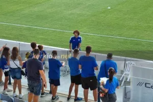 Ουάρντα: Πήρε αγκαλιά κοριτσάκι στην Ανατολική (φώτος)