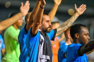 Ενθουσιασμός στον Απόλλωνα  - "Να τραγουδάμε..." 