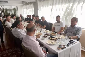 ΑΠΟΕΛ: Δεξιώθηκε την ομάδα ο Πρόδρομος Πετρίδης (φώτος)
