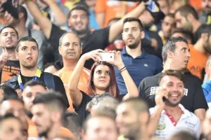 Σαν σήμερα: "Διπλό" του ΑΠΟΕΛ μέσα στο Καραϊσκάκης (βίντεο/φώτος)