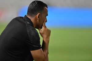 ΑΠΟΕΛ - Άρης: Το 3 στα 3 "γράφτηκε" με σπουδαίο διπλό! (φώτος)