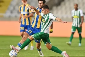ΑΠΟΕΛ - Άρης: Το 3 στα 3 "γράφτηκε" με σπουδαίο διπλό! (φώτος)