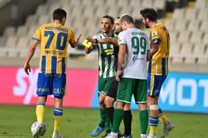 ΑΠΟΕΛ - Άρης: Το 3 στα 3 "γράφτηκε" με σπουδαίο διπλό! (φώτος)