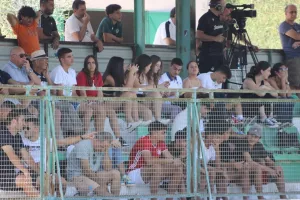 Ο κόσμος στο "αιώνιο"! (φώτος)