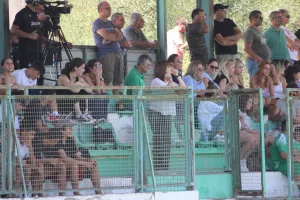 Ο κόσμος στο "αιώνιο"! (φώτος)