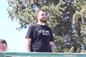Ο κόσμος στο "αιώνιο"! (φώτος)