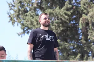 Ο κόσμος στο "αιώνιο"! (φώτος)