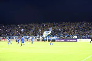 Στο μπλε - άσπρο το "ΠΑΠ" και pyro show κατά την είσοδο της Ανόρθωσης! (φώτος/βίντεο)