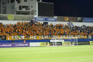 H υποδοχή των "Πορτοκαλί" στους παίκτες (φώτος/βίντεο)