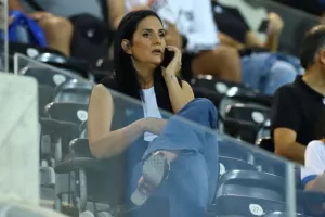 (ΦΩΤΟΡΕΠΟΡΤΑΖ) Ο κόσμος στο "ΑΕΚ Αρένα"