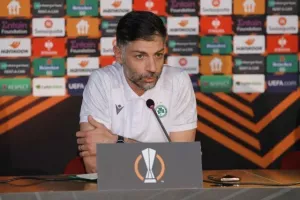 Λένον: "Δεν με ανησυχούν τα πάνω - κάτω της ομάδας είναι φυσιολογικό" (φώτος)