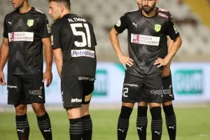 Oμόνοια - ΑΕΚ: Ο Παπουλής... έβγαλε γλώσσα και έκρινε την ματσάρα! (φώτος)