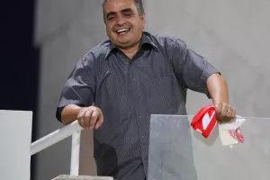 (Φωτορεπορτάζ) Ο κόσμος στην ΑΡΕΝΑ