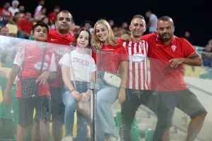 (Φωτορεπορτάζ) Ο κόσμος στην ΑΡΕΝΑ