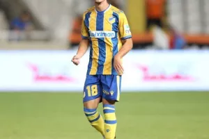 Ολυμπιακός - ΑΠΟΕΛ: Σατσιάς και Κονσταντίνοφ "χάρισαν" το 2ο τρίποντο! (φώτος)