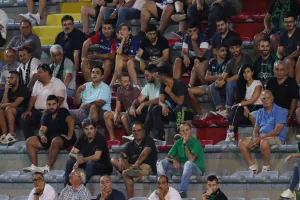 Ολυμπιακός/Τα εισιτήρια με Καρμιώτισσα